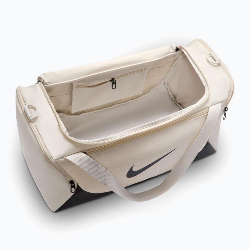 Borsa da allenamento Nike Brasilia Duffel Small 40 l light bone/black/black 4