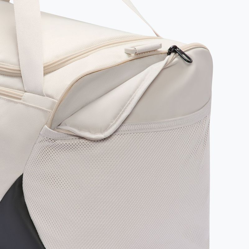 Borsa da allenamento Nike Brasilia Duffel Small 40 l light bone/black/black 8