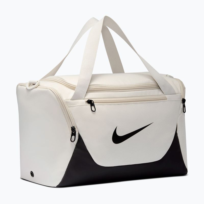 Borsa da allenamento Nike Brasilia Duffel Extra Small 24 l light bone/black/black 2