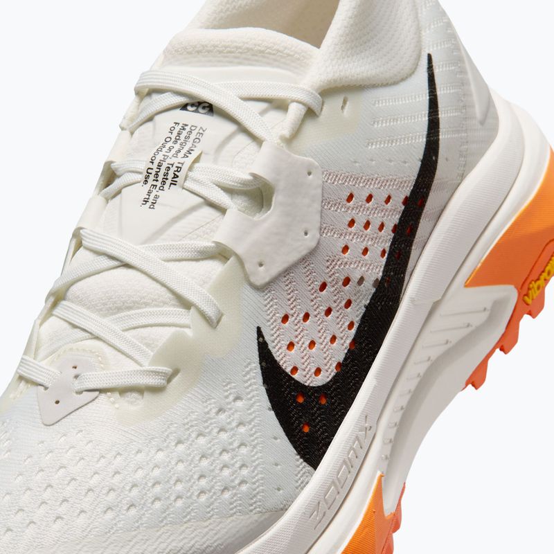 Scarpe da running da donna Nike ACG Zegama summit white/phantom/safety orange/black 3