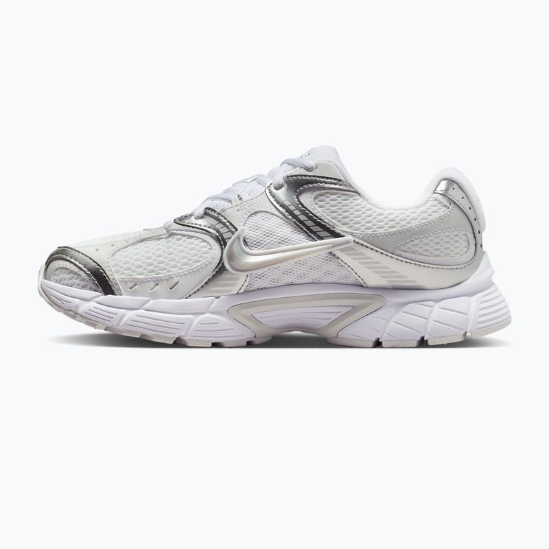 Scarpe da donna Nike V5 RNR white/metallic platinum/metallic silver 2