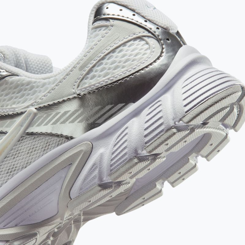 Scarpe da donna Nike V5 RNR white/metallic platinum/metallic silver 6