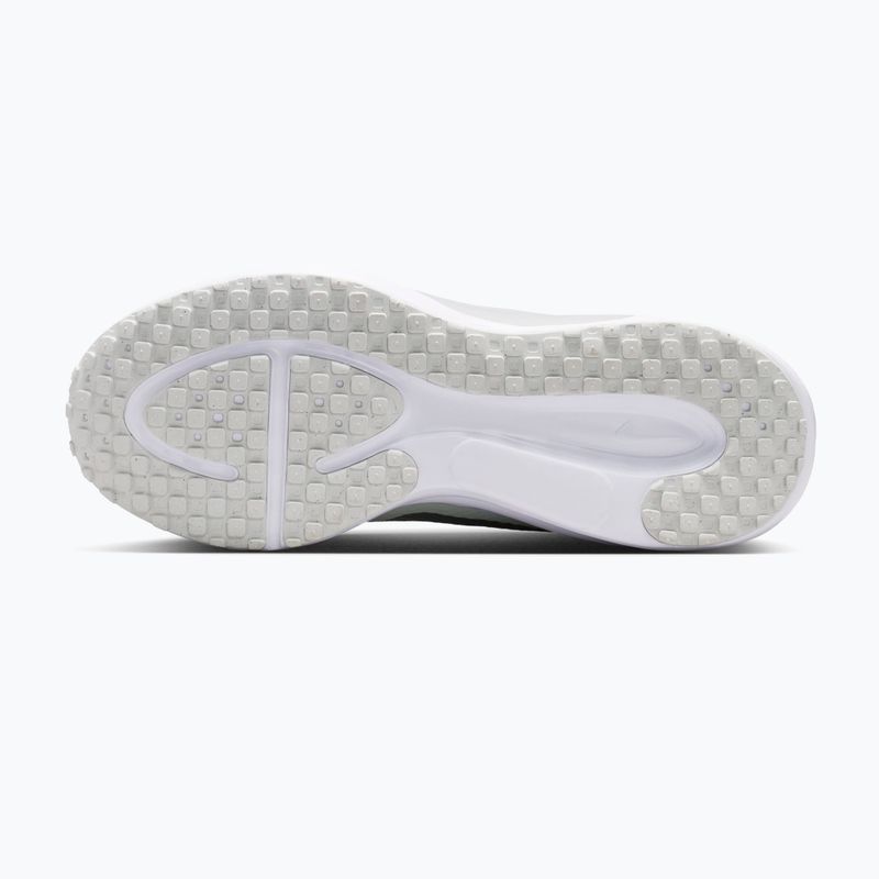 Scarpe da running da donna Nike Revolution 8 off white/barely green/metallic silver 3