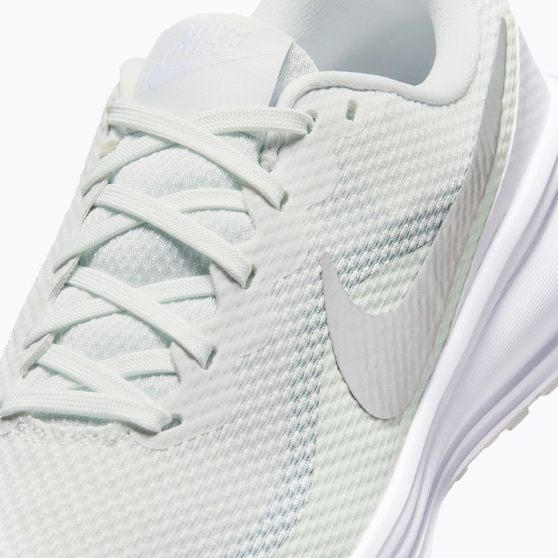 Scarpe da running da donna Nike Revolution 8 off white/barely green/metallic silver 4