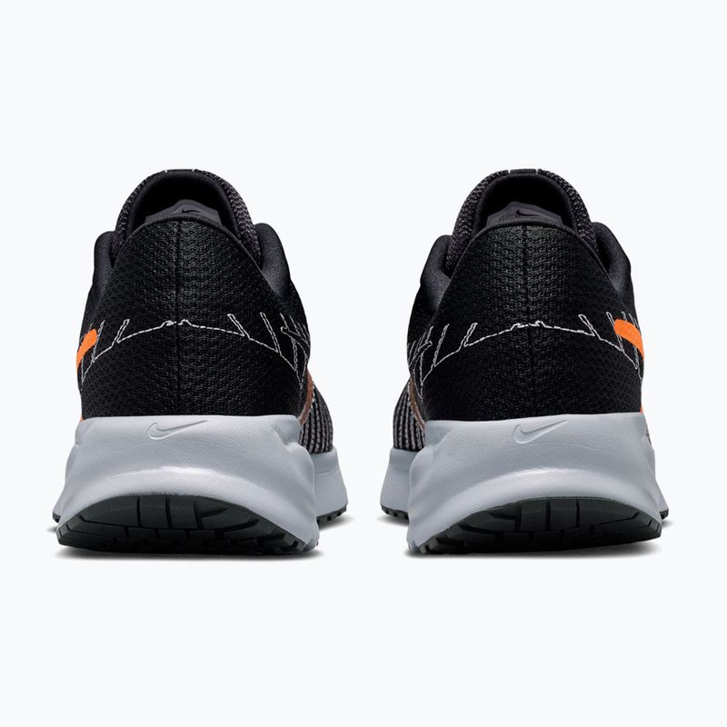 Scarpe da running da uomo Nike Run Defy black/wolf grey/total orange 4