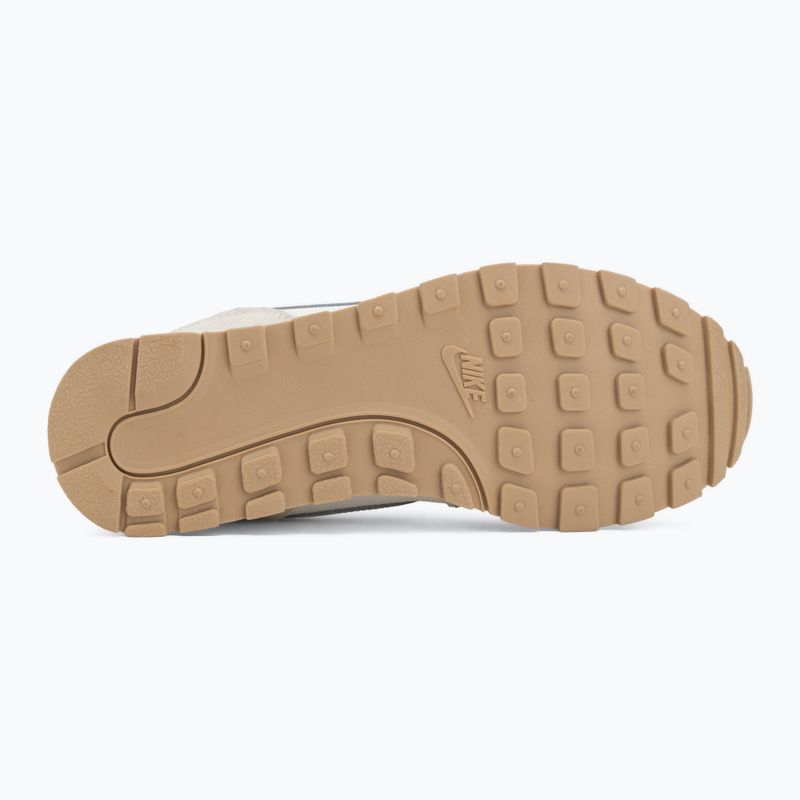 Scarpe da donna Nike MD Runner 2 SE coconut milk/black/linen/sail 4