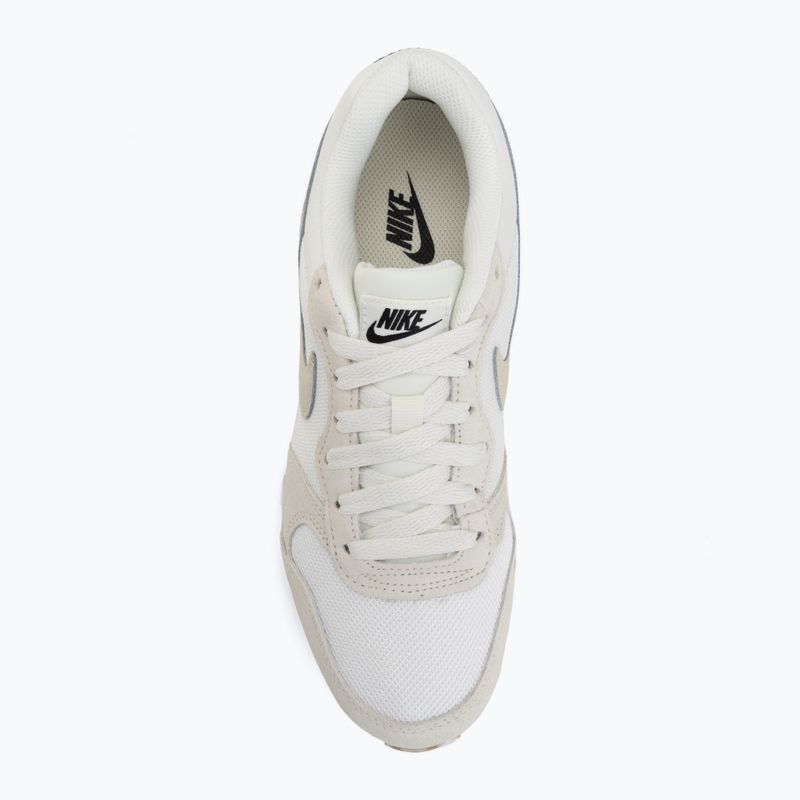 Scarpe da donna Nike MD Runner 2 SE coconut milk/black/linen/sail 5