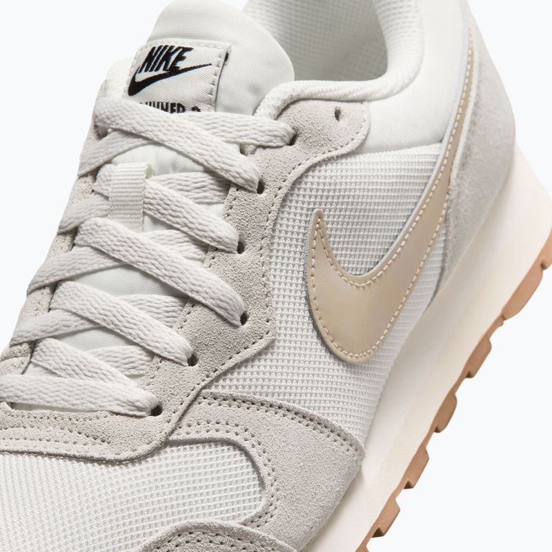 Scarpe da donna Nike MD Runner 2 SE coconut milk/black/linen/sail 3