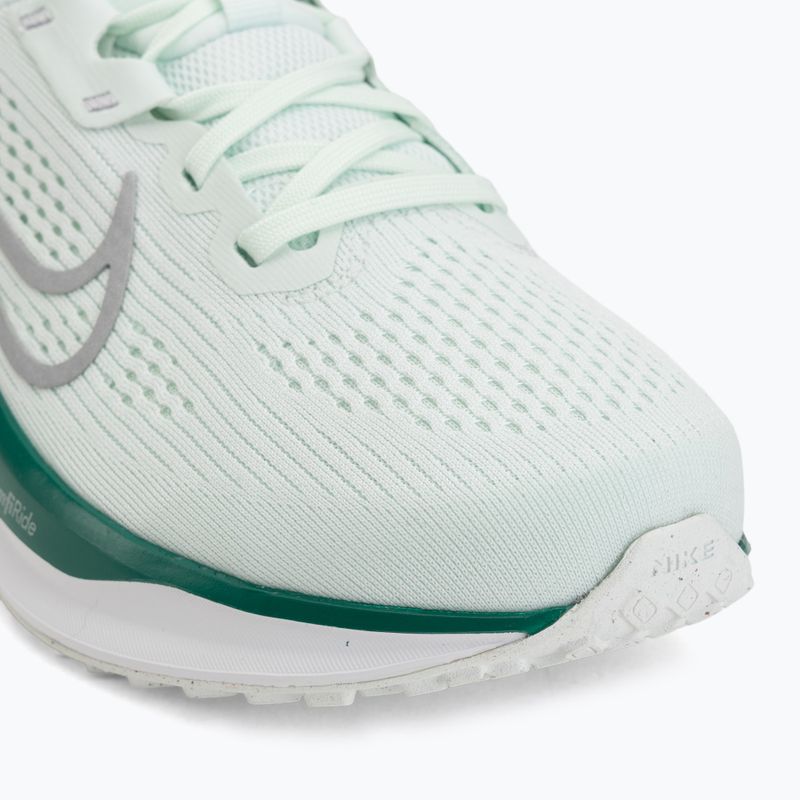 Scarpe da running da donna Nike Quest 6 barely green/white/metallic silver 7