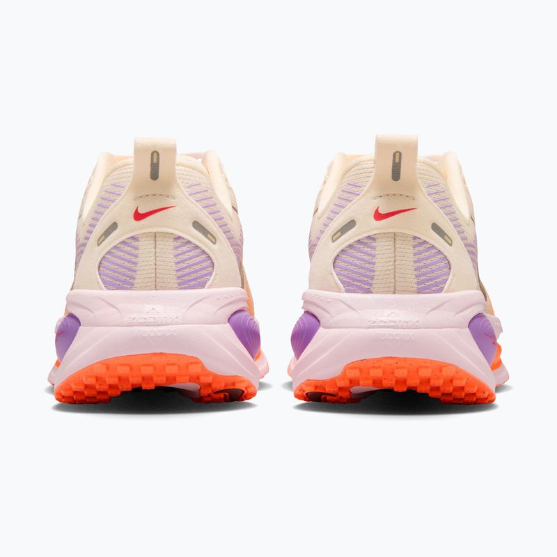 Scarpe da running da donna Nike Vomero 18 chalk/pink foam/bright violet/tattoo 4