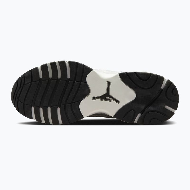 Scarpe da donna Jordan Trunner Flow summit white/metallic silver/black 2