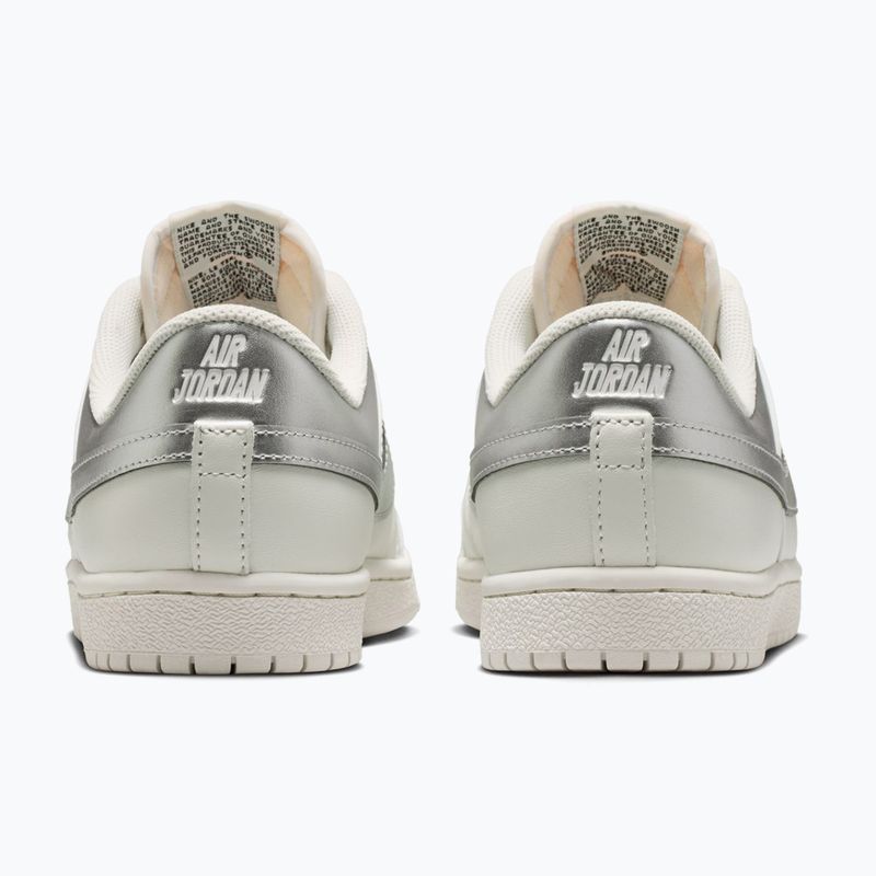 Scarpe da donna Air Jordan Skyline Low swan/black/metallic silver 4