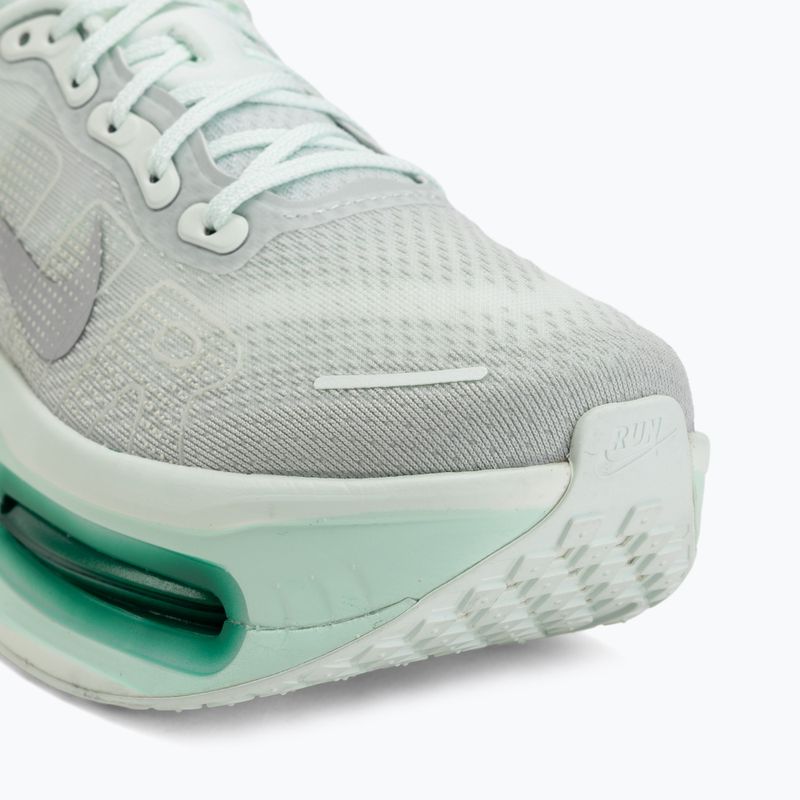 Scarpe da running da donna Nike Vomero Premium barely green/metallic silver 7