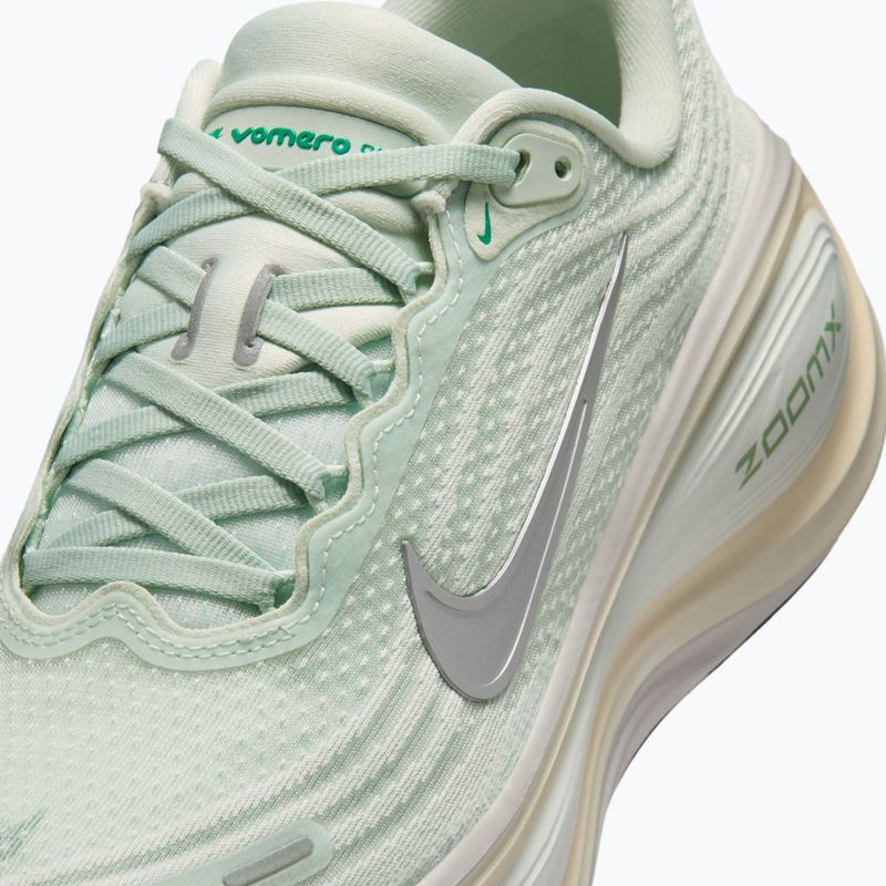 Scarpe da running da donna Nike Vomero Plus light silver/metallic silver 3