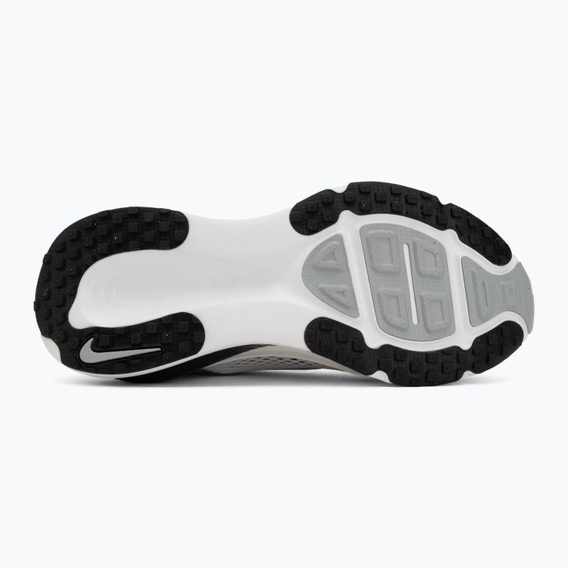 Scarpe da corsa uomo Nike Vomero 18 summit white/metallic silver-black 4