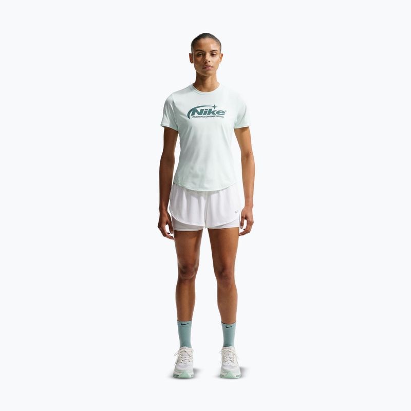 Maglietta da corsa da donna Nike Swift Dri-Fit barely green 2