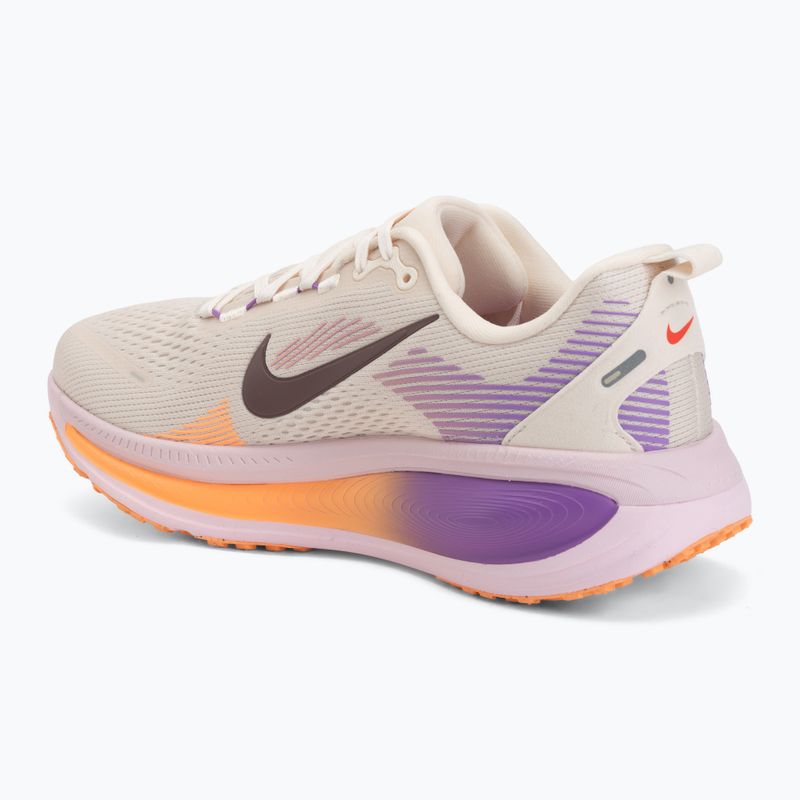 Scarpe da running da donna Nike Vomero 18 chalk/pink foam/bright violet/tattoo 3