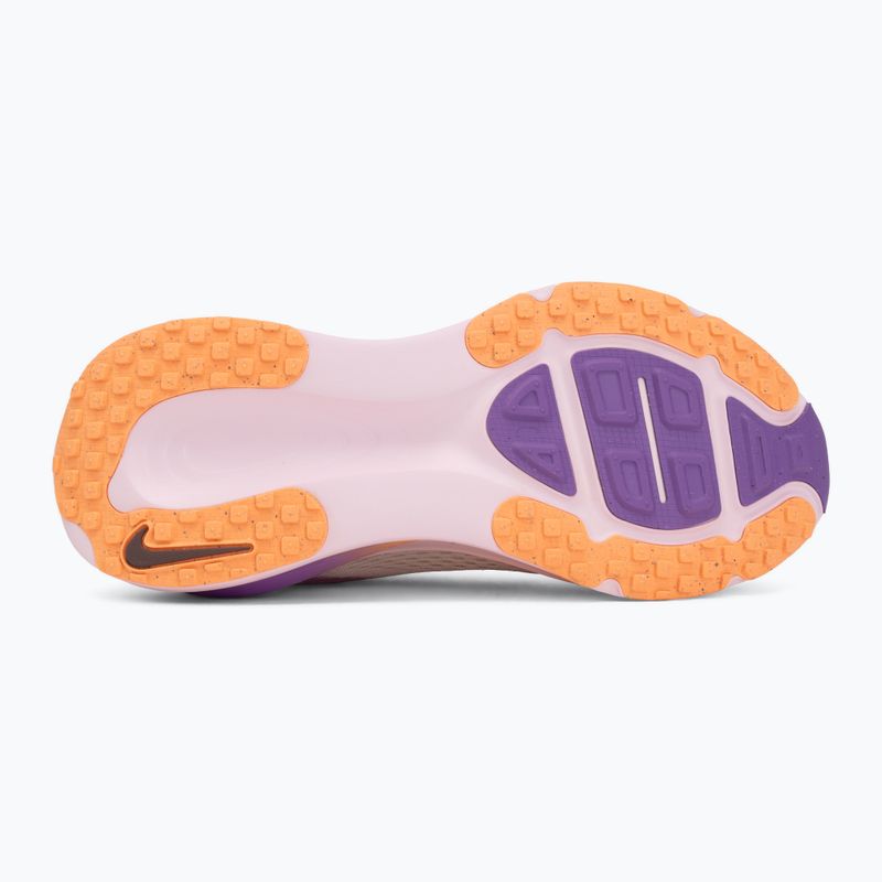 Scarpe da running da donna Nike Vomero 18 chalk/pink foam/bright violet/tattoo 4