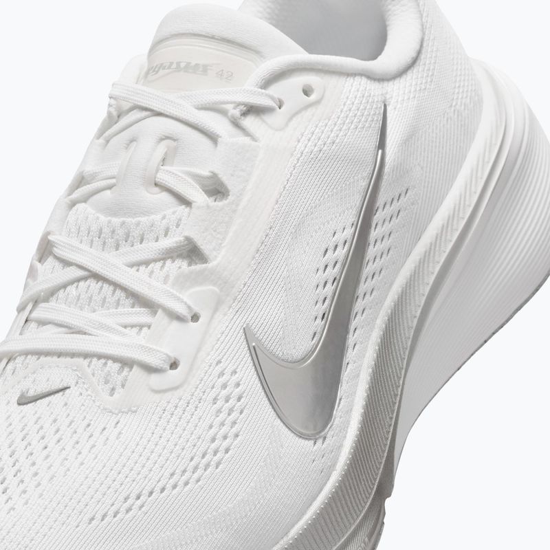 Scarpe da running da donna Nike Pegasus 42 white/wolf grey/metallic silver 3