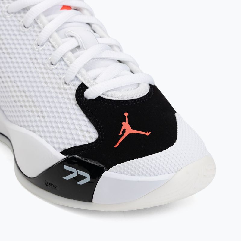 Scarpe da basket per bambini Nike Jordan Luka 77 GS Jr white/black/sail/bright crimson 7