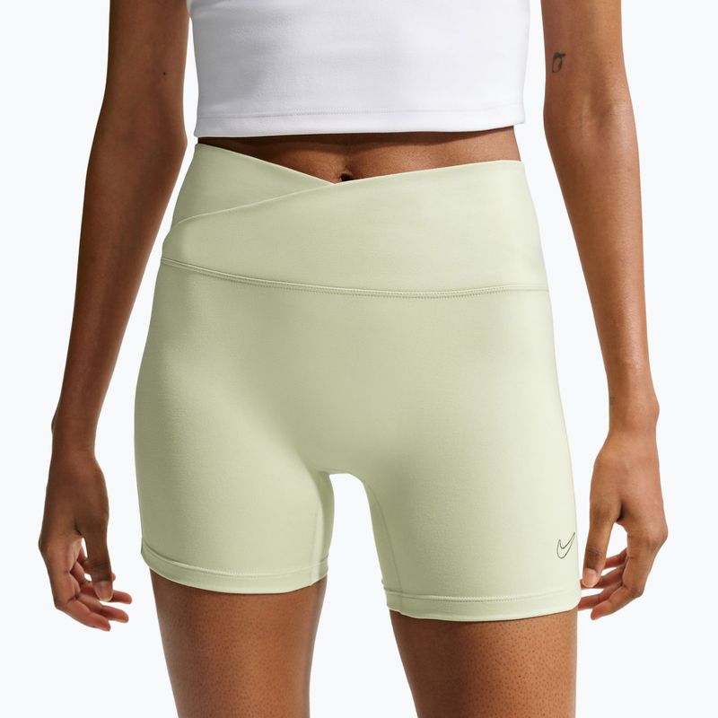 Pantaloncini da donna Nike One Biker 5" olive aura 9
