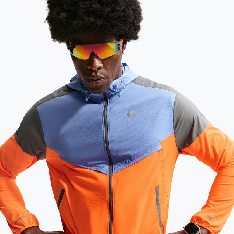 Giacca da corsa da uomo Nike Impossibly Light Windrunner total orange/royal pulse/smoke grey 5