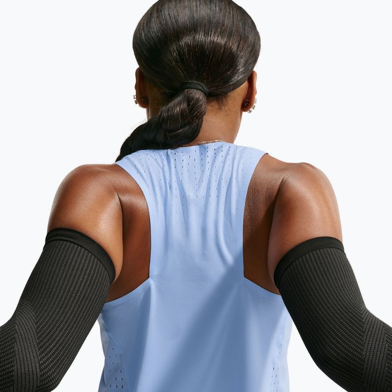 Maglia da running da donna Nike AeroSwift aluminum/atomic pink 5