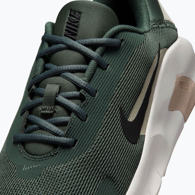 Scarpe da allenamento uomo Nike Flex Train camo green/summit white/cream Ii/black 5