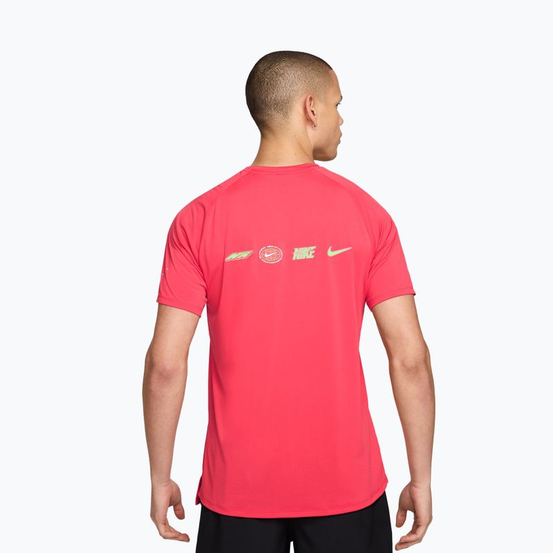 Maglia da corsa da uomo Nike Stride fusion red 2