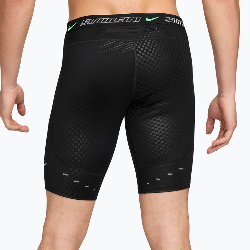 Pantaloncini da corsa da uomo Nike Stride black/illusion green 2