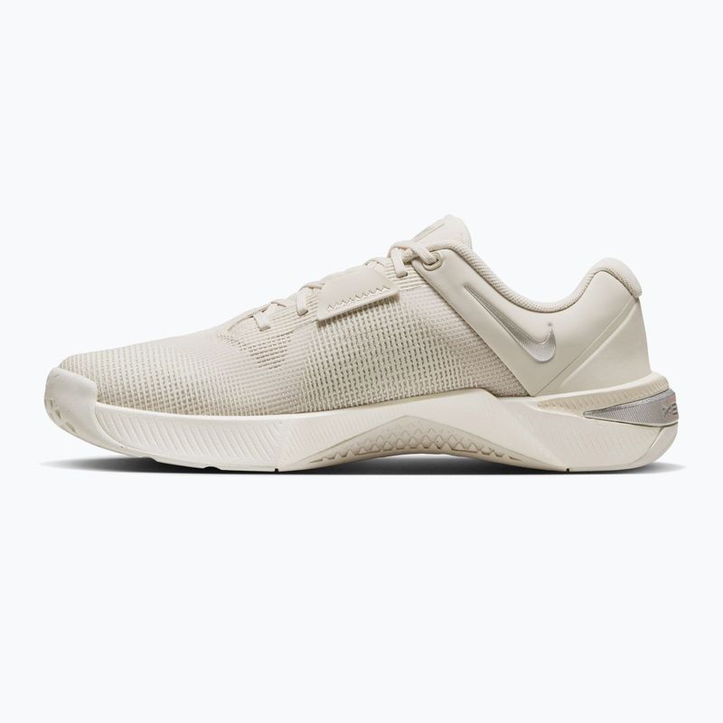 Scarpe da allenamento donna Nike Metcon 10 light orewood brown/phantom/metallic silver 2
