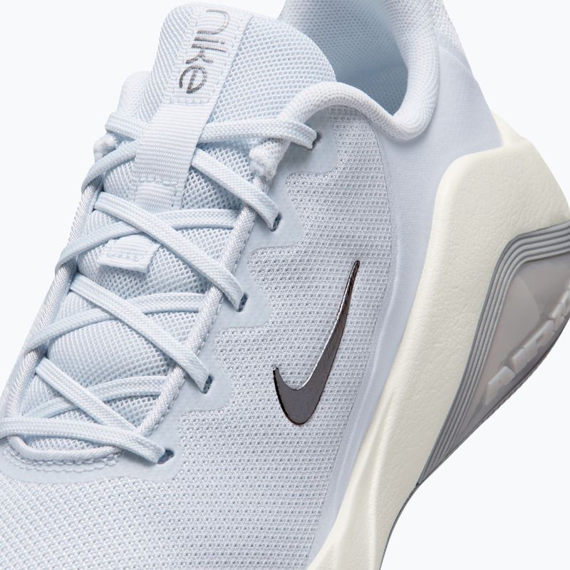 Scarpe da allenamento donna Nike Bella 7 football grey/sail/metallic cool grey 5