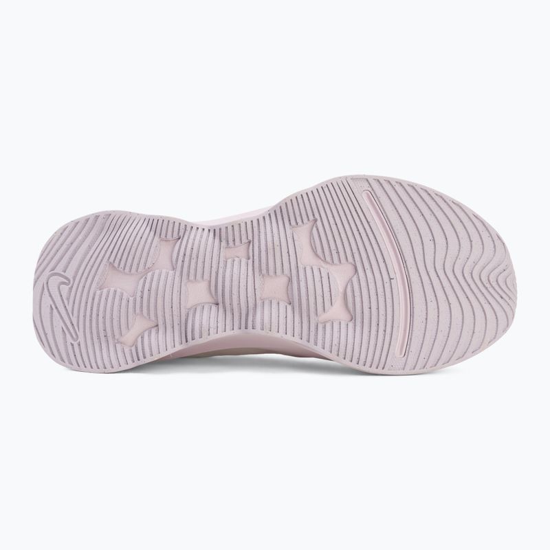 Scarpe da donna Nike Motiva 2 summit white/bleached lilac/pink smoke 4