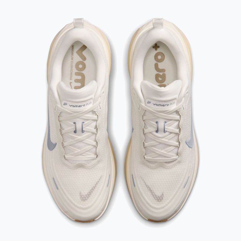 Scarpe da corsa uomo Nike Vomero Plus sail/coconut milk/metallic silver 4