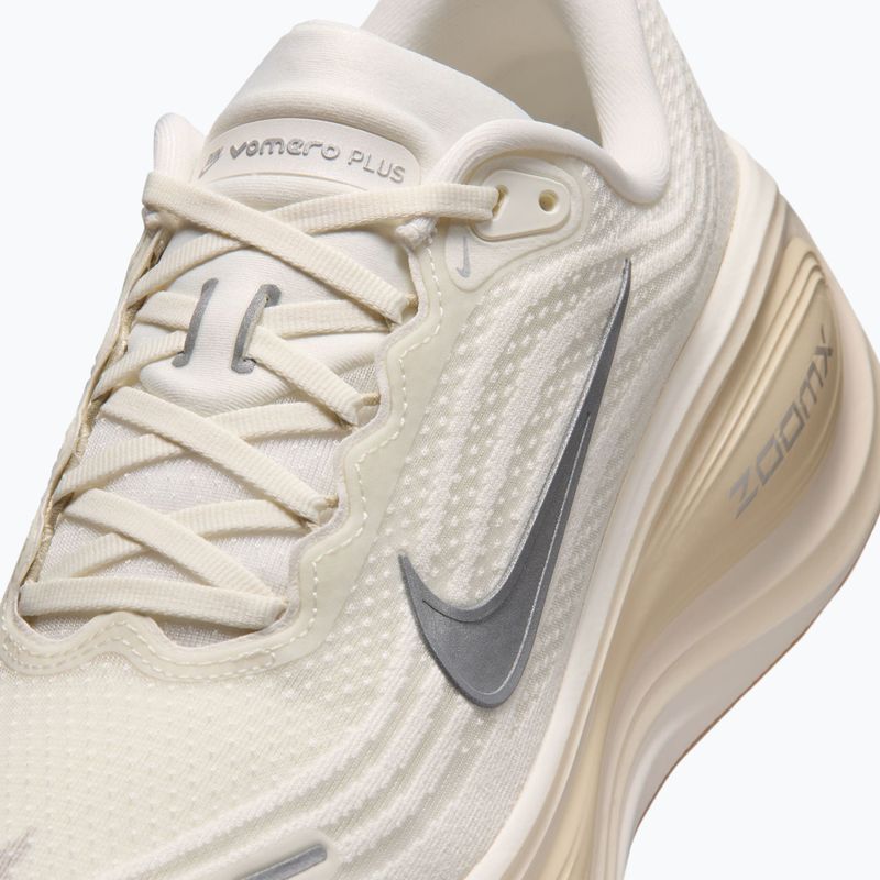 Scarpe da corsa uomo Nike Vomero Plus sail/coconut milk/metallic silver 5