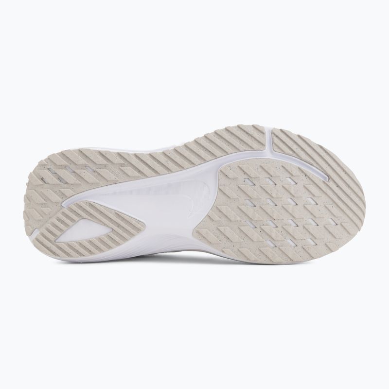 Scarpe da corsa uomo Nike Quest 7 white/vast grey/vast grey/wolf grey 4