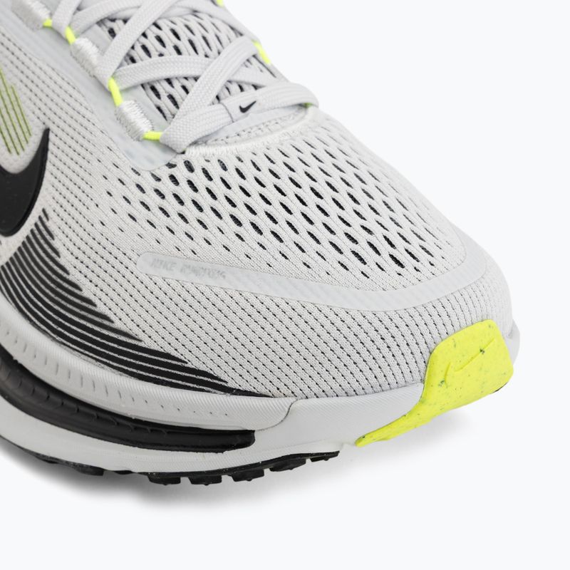 Scarpe da corsa uomo Nike Vomero 18 photon dust/volt/black 7