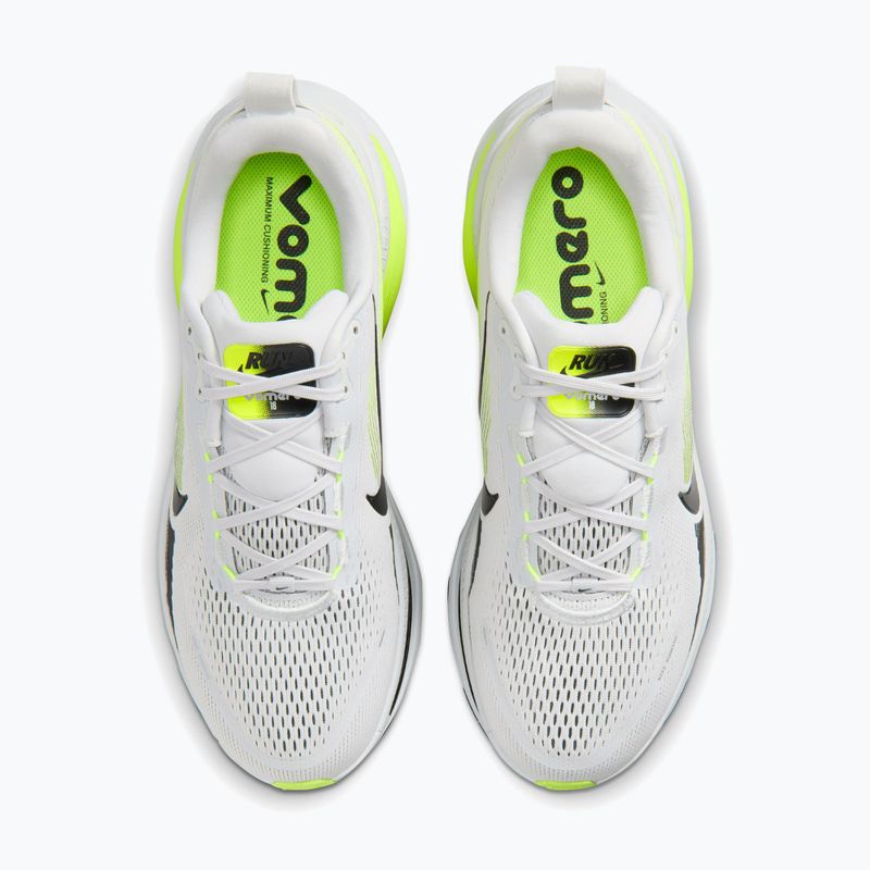 Scarpe da corsa uomo Nike Vomero 18 photon dust/volt/black 5