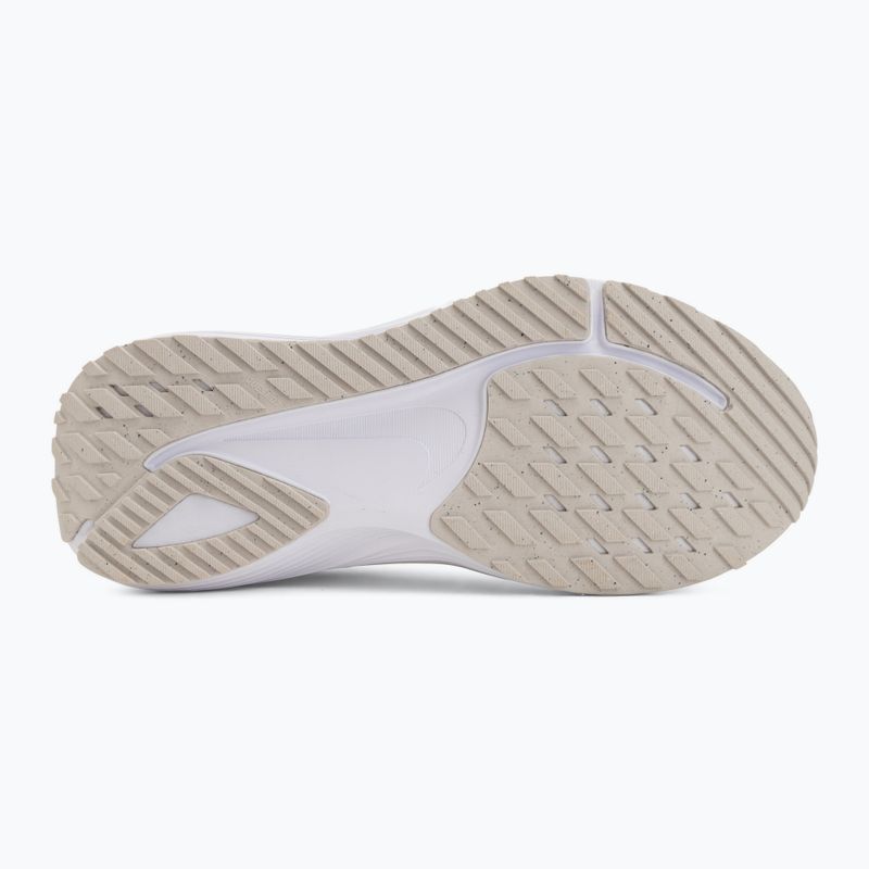 Scarpe da corsa donna Nike Quest 7 white/vast grey/vast grey/wolf grey 4
