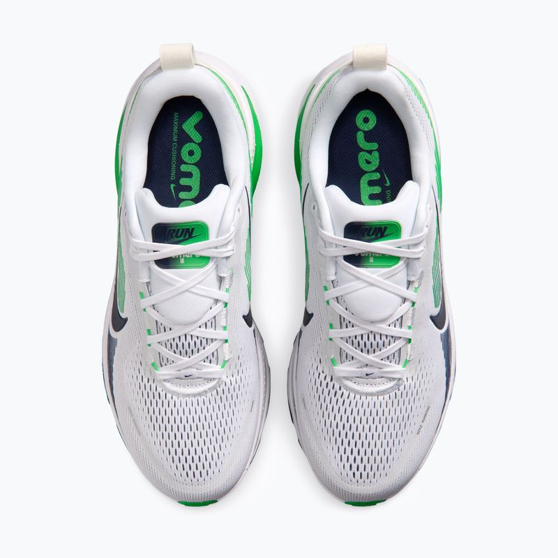 Scarpe da corsa uomo Nike Vomero 18 white/green spark/midnight navy 5