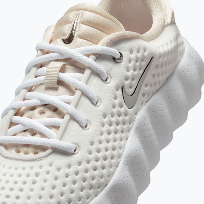 Scarpe da donna Nike Mind 002 summit white/phantom/metallic silver 5