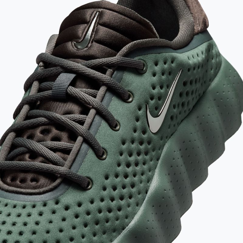 Scarpe da uomo Nike Mind 002 camo green/newsprint/phantom 8