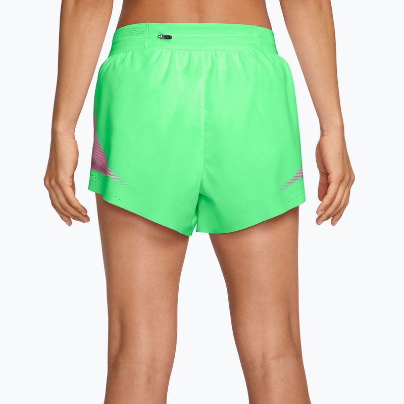 Pantaloncini da corsa da donna Nike AeroSwift illusion green/black 2
