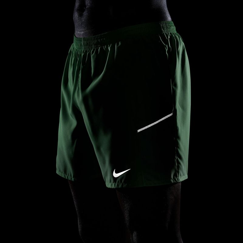 Pantaloncini da corsa da uomo Nike Miler illusion green 7
