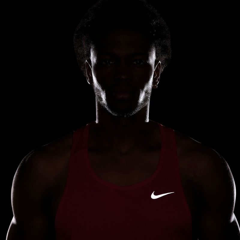 Maglia da corsa da uomo Nike Fast Dri-Fit fusion red 4