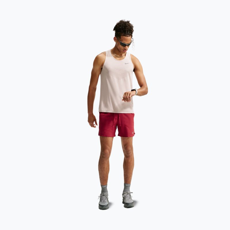 Pantaloni corti da uomo Nike Stride Dri-Fit foderati 5" rosso intenso 2