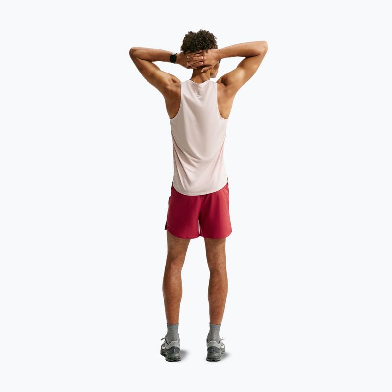 Pantaloni corti da uomo Nike Stride Dri-Fit foderati 5" rosso intenso 3