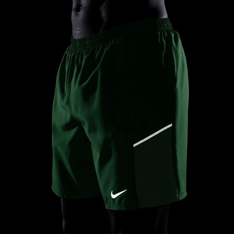 Pantaloncini da corsa da uomo Nike Miler illusion green 7