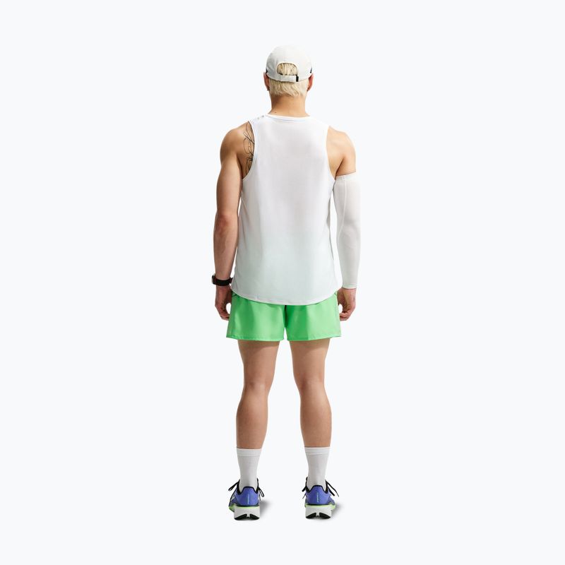 Pantaloncini da corsa da uomo Nike Miler illusion green 3