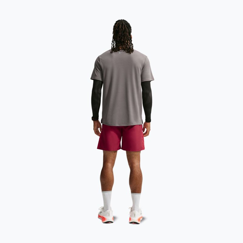 Pantaloncini da corsa da uomo Nike Miler tough red/sport red 3